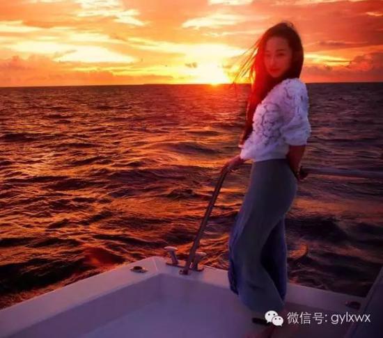 明星旅行糗事一籮筐 總有一個(gè)萌到你！