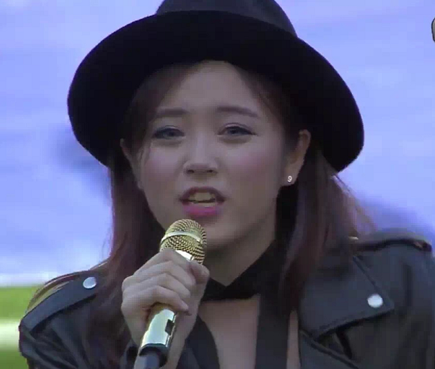 網友質疑超女200萬金話筒造假