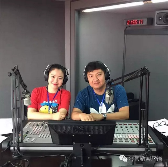 河南新聞廣播主持人趙凱、田羽全程現(xiàn)場直播