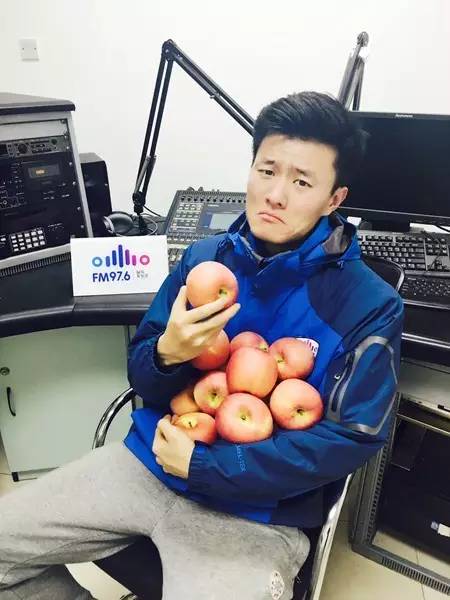 看來，我真的要裸了……