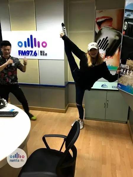 哇哦！都是帶功夫滴美人兒！