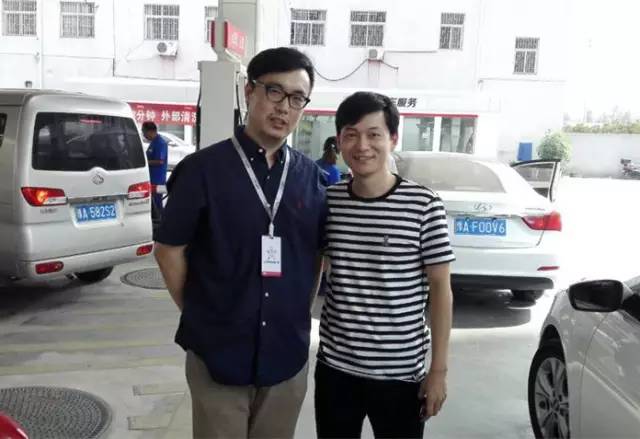 主播陳堂主，這睥睨眾生的眼神