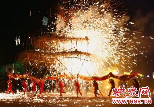 確山鐵花將登上萬(wàn)眾矚目的春晚舞臺(tái)！