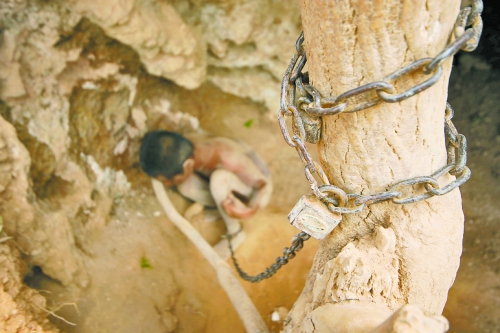 何時“解鎖”，仍需我們靜下心來共同反思。