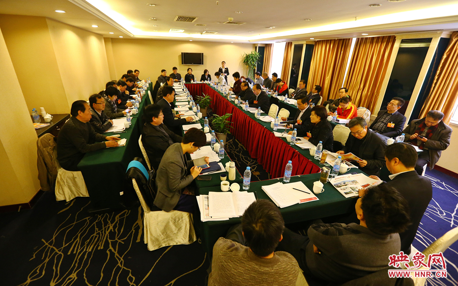 1月15日上午，政協(xié)委員小組會議，社科、體育、新聞出版組討論現(xiàn)場