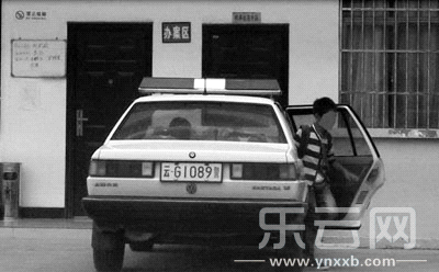 網(wǎng)友舉報(bào)云南紅河州森林公安警車私用。