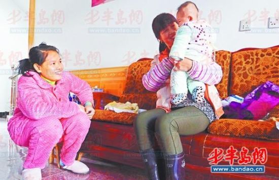 一位嫁給村民的外籍女孩認(rèn)為她們的主要作用其實(shí)是生孩子。