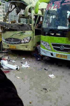 爆炸現(xiàn)場(chǎng)。圖片來自網(wǎng)絡(luò)