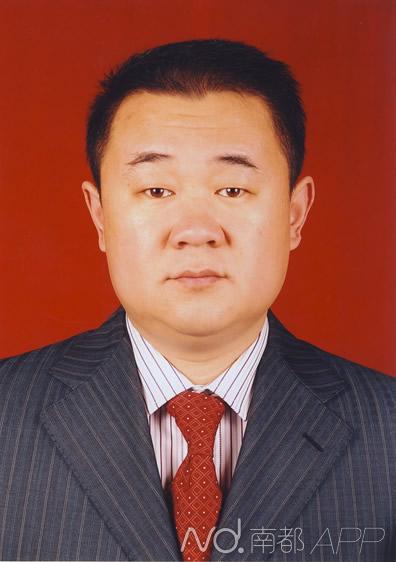 慶安副縣長被曝學(xué)歷造假、妻子吃空餉 紀(jì)委介入