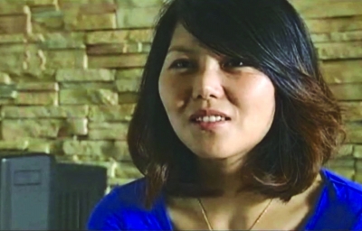 靳冰發(fā)現(xiàn)自己和杜家女兒長得很像。