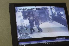 長沙市救助站提供的監(jiān)控視頻。組圖/記者華劍