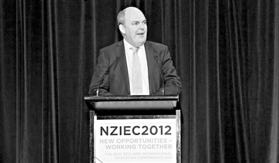 我非常重視新西蘭作為國際留學(xué)大國的聲譽，新西蘭教育在英語國家內(nèi)是排得上前五名的。新西蘭的大學(xué)會重視自己的聲譽，不會輕易縱容自己的學(xué)生。