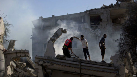 加沙地帶建筑在空襲中被毀。來(lái)源：BBC網(wǎng)站