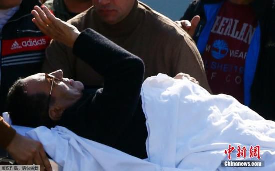 　埃及法院29日作出終審判決，裁決前總統(tǒng)穆巴拉克涉嫌謀殺示威者一案不成立，穆巴拉克將無罪釋放。圖為穆