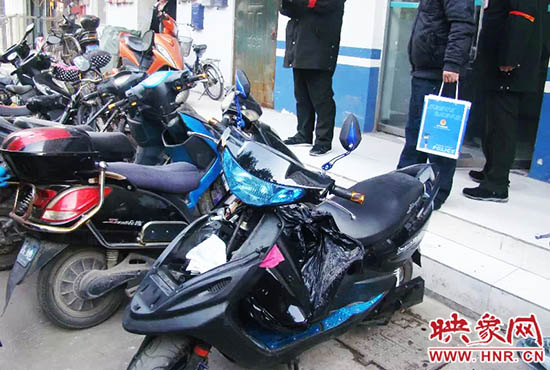 被撬的電動(dòng)車。