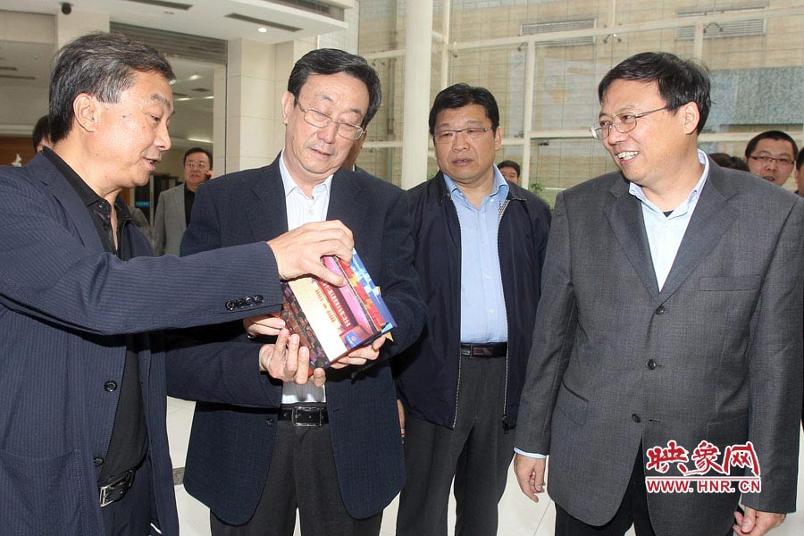 河南省委書記、省人大常委會主任郭庚茂視察河南電視臺 東方今報記者沈翔 劉棟杰/攝