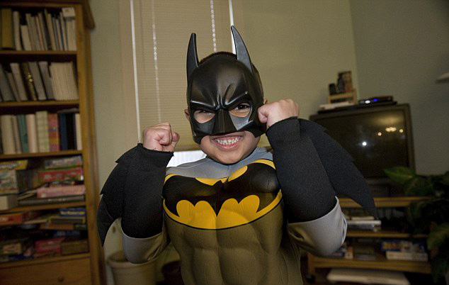 5歲女孩成美國(guó)首位變性?xún)和? width=