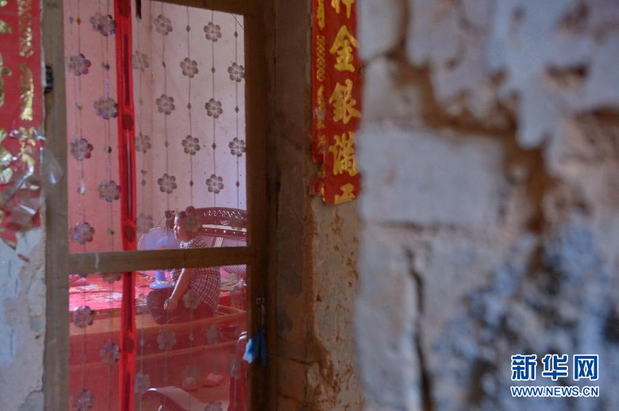 農(nóng)場棚戶區(qū)的最后留守家庭：留下的是回憶，迎來的是幸福