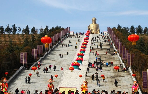 過大年 游堯山 浴溫泉 2014中原大佛新春廟會(huì)更精彩 過大年 游堯山 浴溫泉 2014中原大佛新春廟會(huì)更精彩