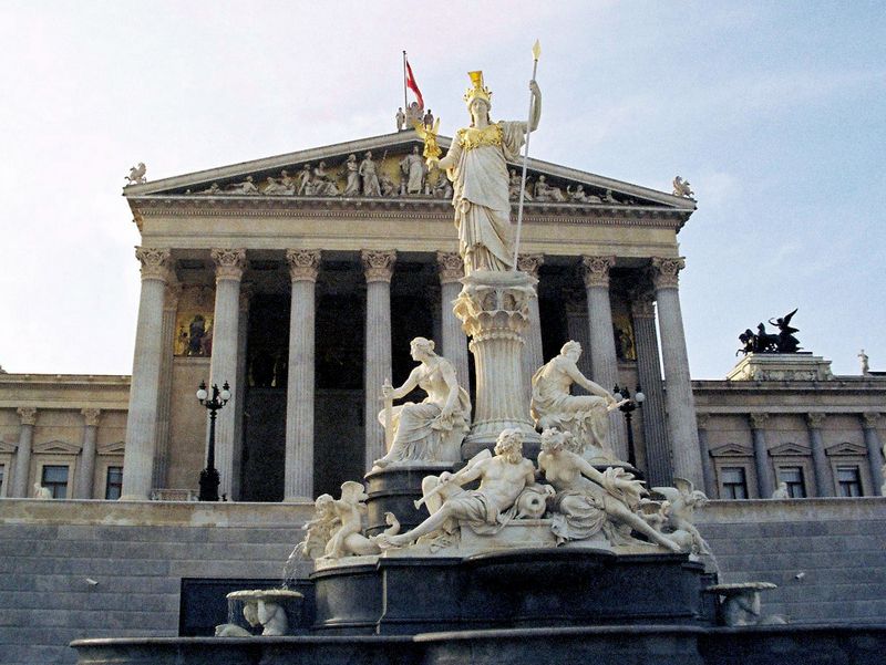 出行去哪兒不用愁 細數(shù)全球春季實惠旅行地