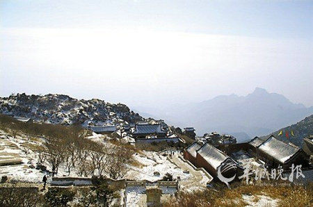 甜蜜初雪情侶游 國(guó)內(nèi)7大名山賞霧凇 甜蜜初雪情侶游 國(guó)內(nèi)7大名山賞霧凇