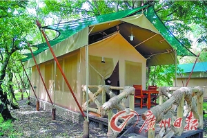 　　肯尼亞馬賽馬拉費(fèi)爾蒙帳篷酒店。