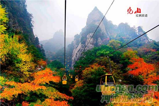 深秋去堯山賞紅葉、泡溫泉、拜大佛