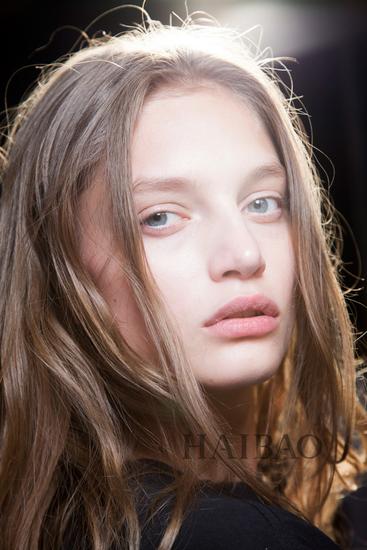 挑質(zhì)地or看膚色？ 正確選隔離要根據(jù)年齡段