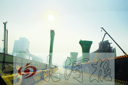 　三環(huán)大“項圈”，西、北兩段預計年底通車