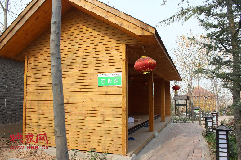 石板浴，躺在上面超級(jí)爽