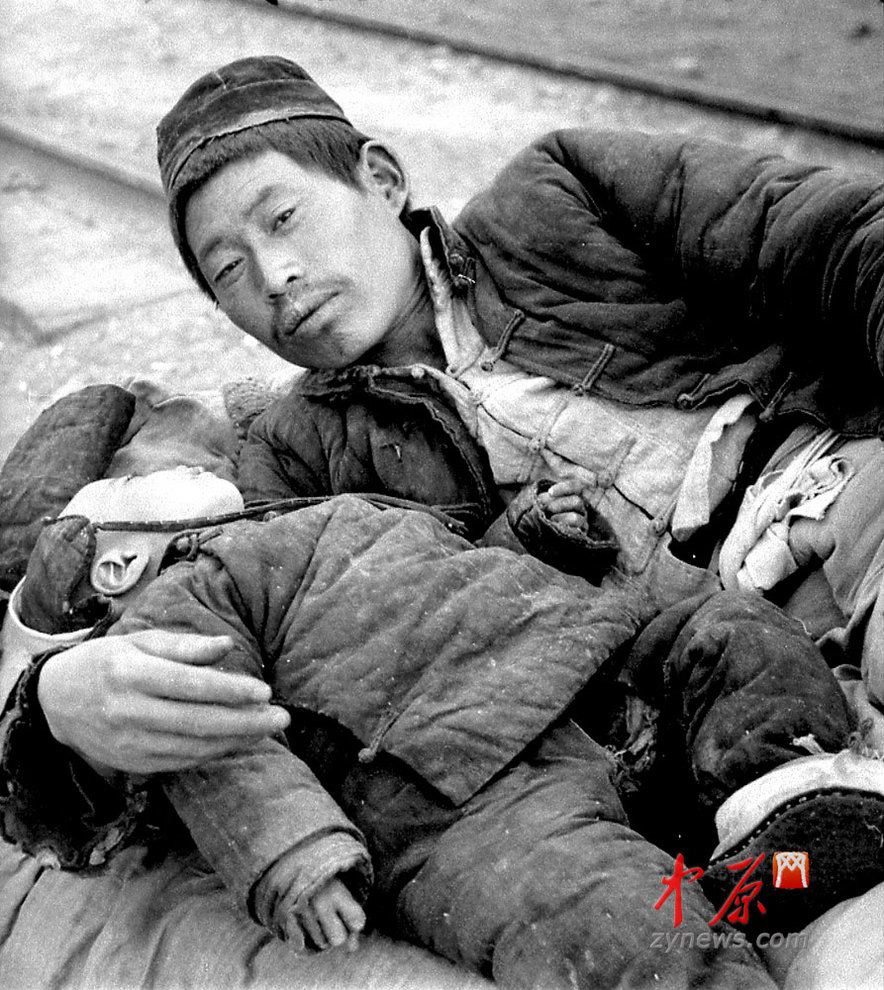 饑荒受災者，父與子