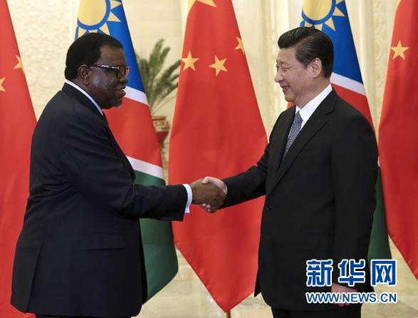 4月8日，國(guó)家主席習(xí)近平在北京人民大會(huì)堂會(huì)見(jiàn)納米比亞總理根哥布。新華社記者 龐興雷 攝