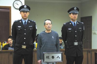 張曙光案宣判后，被告人蘇順虎在法庭上聽(tīng)取宣判。法院供圖