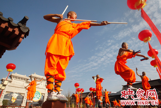 每個人心中都有一個或明或暗的功夫圖騰,作為武林高手，他們能飛檐走壁，擁有蓋世神功。