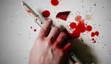 男子用被子捂死妻子 在其胸部、腹部寫(xiě)下我愛(ài)你