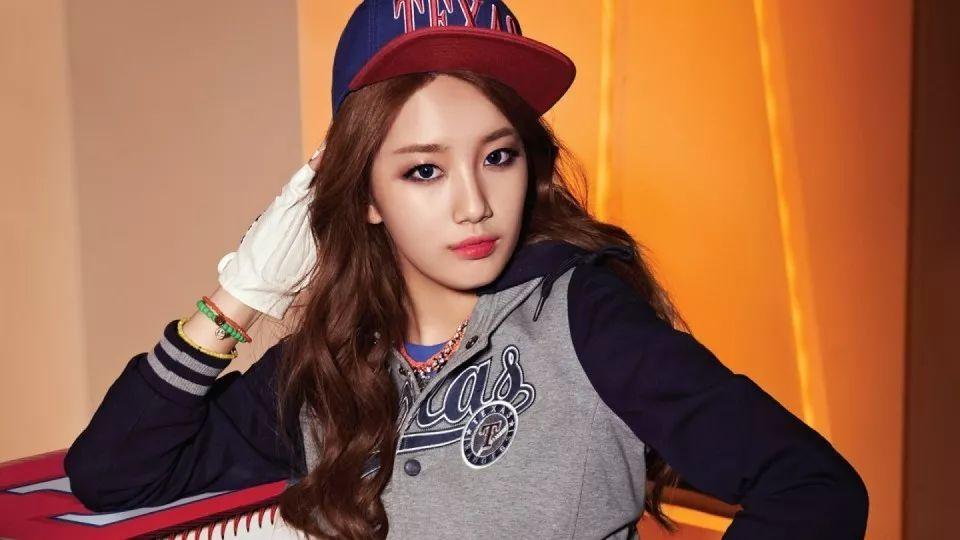 從李敏鎬到李棟旭，再次分手的“男神收割機(jī)”裴秀智被嘲太花心？