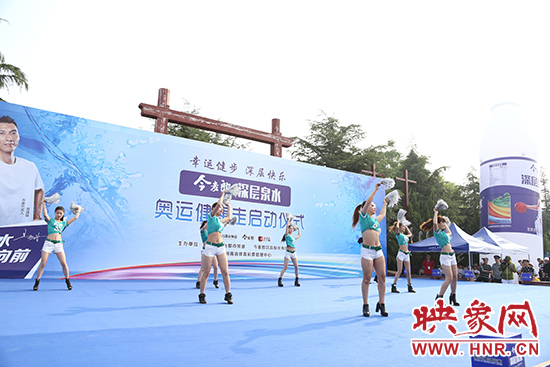 啦啦操表演點燃大家運動熱情 啦啦操表演點燃大家運動熱情