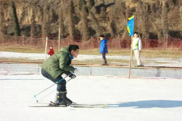 這幾個(gè)帥氣的姿勢(shì)，真的像專業(yè)級(jí)選手了呢