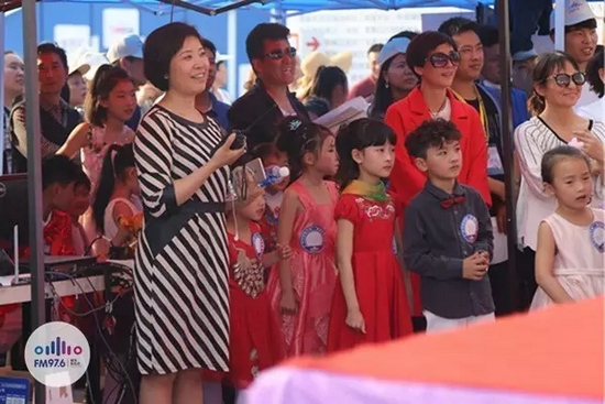 等等，這畫(huà)風(fēng)轉(zhuǎn)變太快我不明白了，看見(jiàn)啥了突然這么高興？