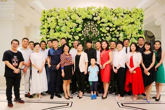 期待的時(shí)候，總是很長(zhǎng)，相聚的時(shí)候，總是很短。