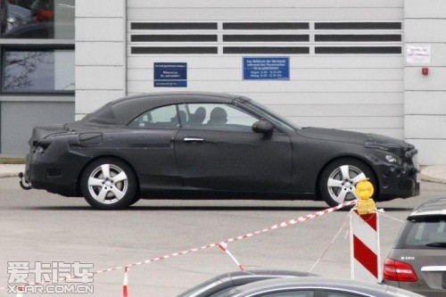 新款奔馳C級(jí)敞篷版車型