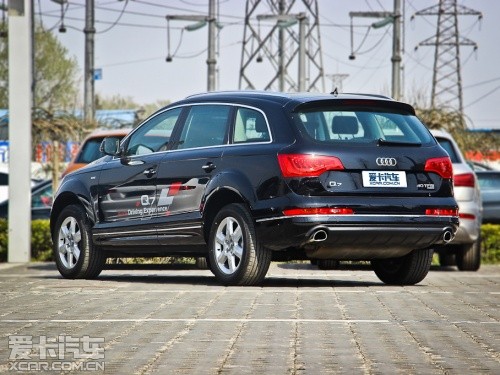 奧迪2013款?yuàn)W迪Q7
