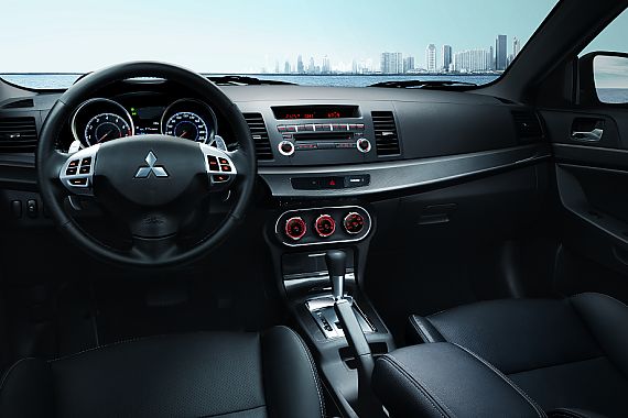 2011款三菱翼神 2011款三菱翼神