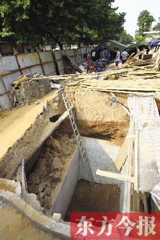 事發(fā)塌方基坑，深7米