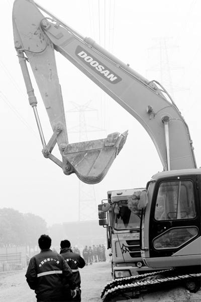 昨天，鄭州地鐵5號線配套工程在鄭州市西站路開工