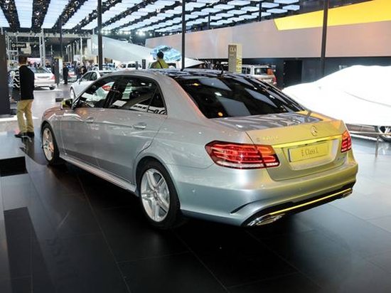 奔馳E級 奔馳E級