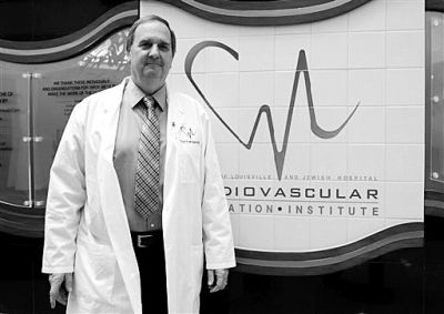 這是負(fù)責(zé)這一項(xiàng)目的生物學(xué)家斯圖爾特·威廉斯今年3月6日接受采訪時拍的照片。