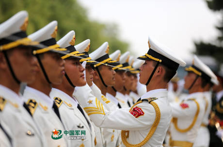 解放軍三軍儀仗隊(duì)新式禮賓服 解放軍三軍儀仗隊(duì)新式禮賓服