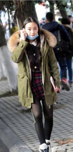 四川藝考現(xiàn)場:一大波美女云集 四川藝考現(xiàn)場:一大波美女云集