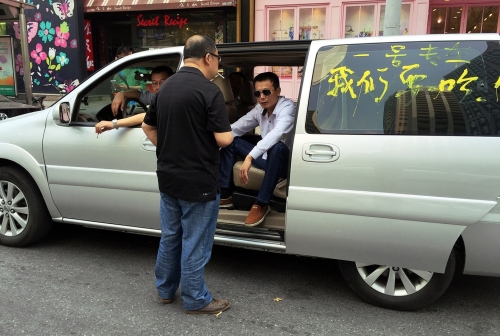 上海專車司機圍堵總部